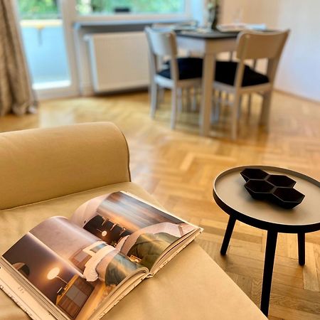 Castanilor 6 - Hip Industrial Apartment Close To City Centre Braszów Zewnętrze zdjęcie