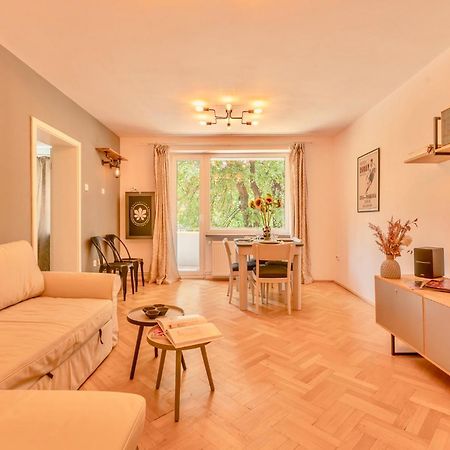 Castanilor 6 - Hip Industrial Apartment Close To City Centre Braszów Zewnętrze zdjęcie