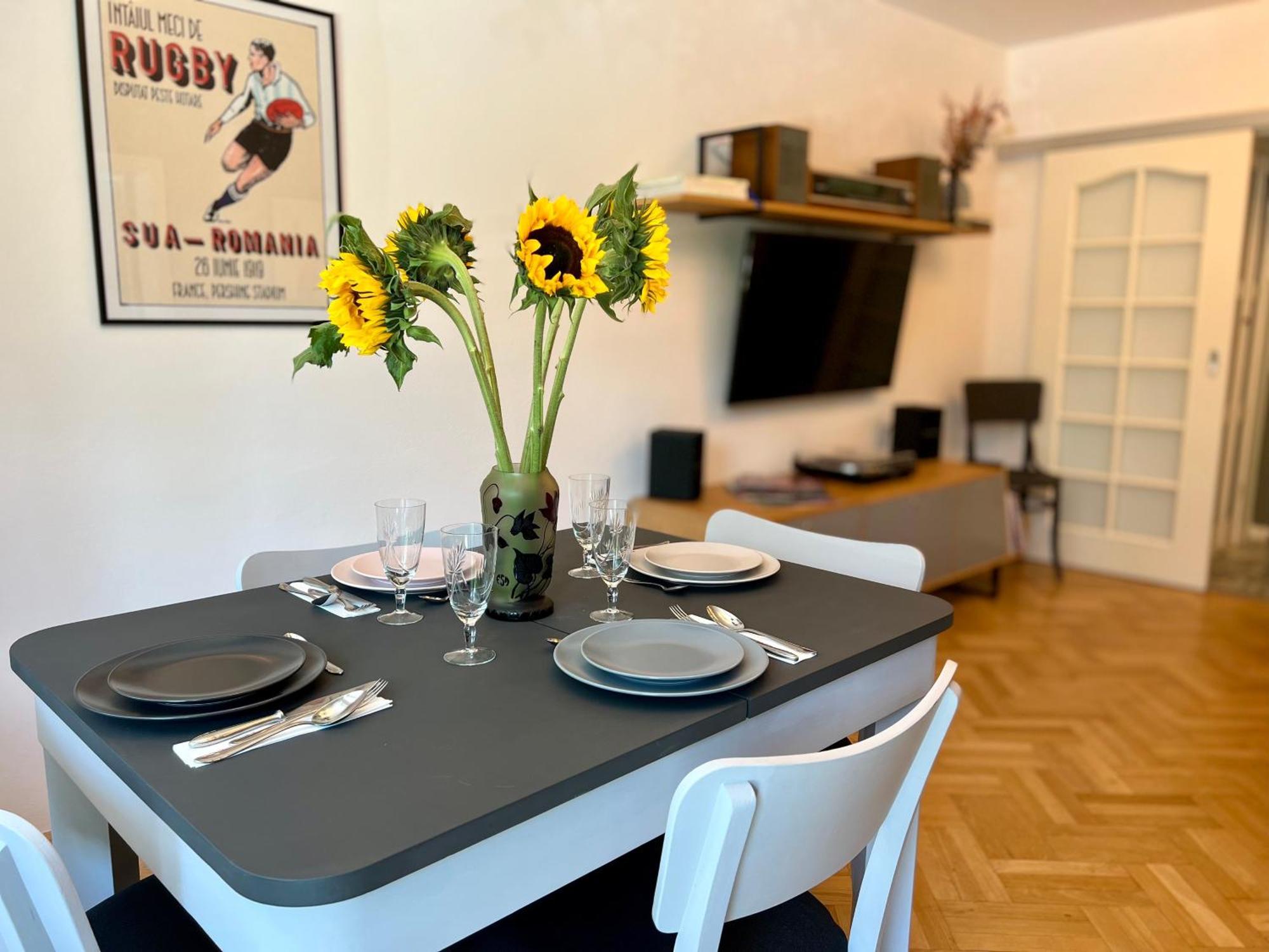 Castanilor 6 - Hip Industrial Apartment Close To City Centre Braszów Zewnętrze zdjęcie