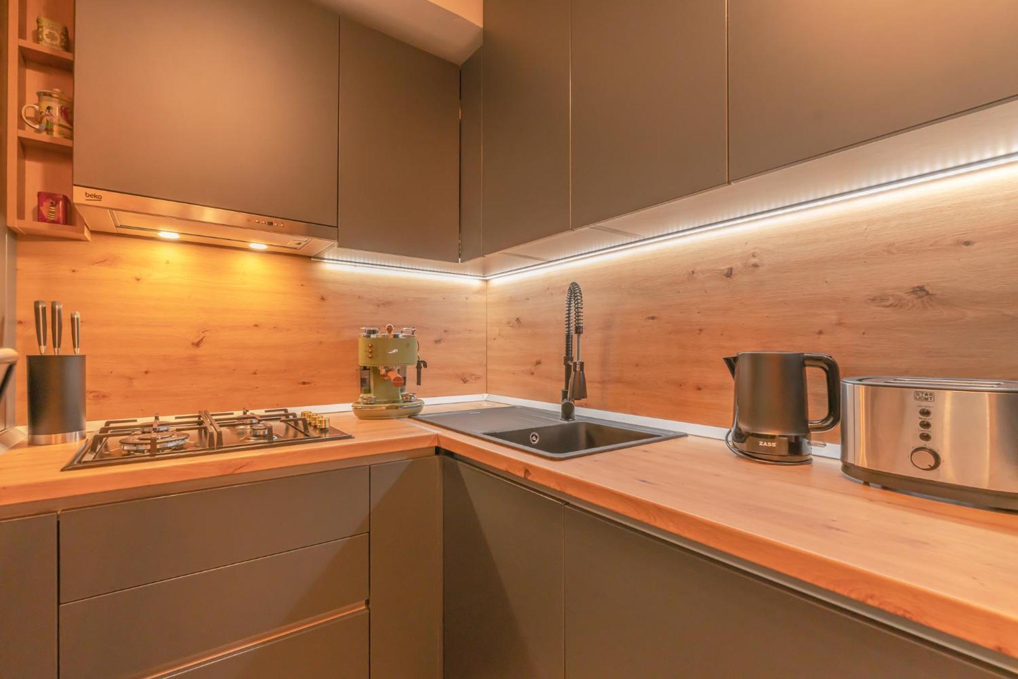 Castanilor 6 - Hip Industrial Apartment Close To City Centre Braszów Zewnętrze zdjęcie